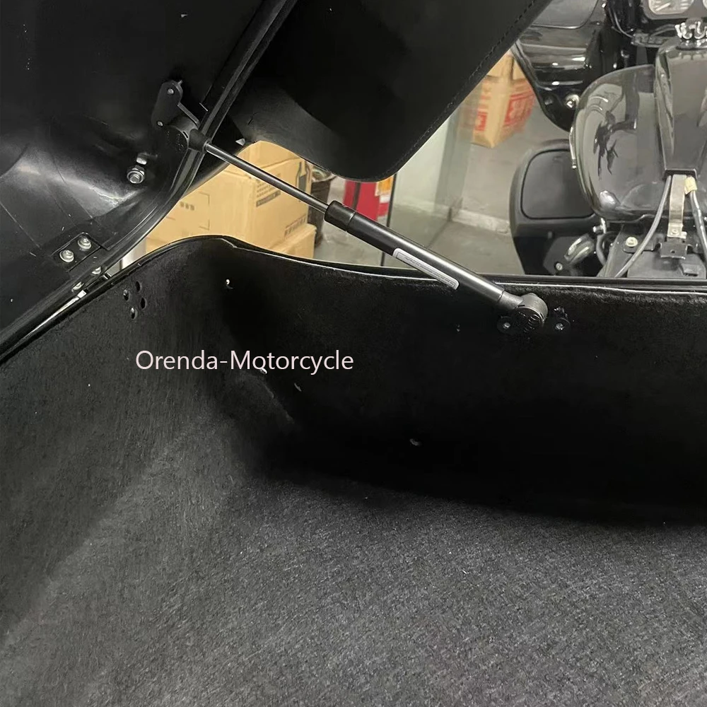 ل هارلي بجولة CVO الطريق الإنزلاق شارع الإنزلاق الطريق الملك 2014-2023 دراجة نارية الملك المفروم حزمة الجذع دعم قضيب الخلفي الهيدروليكي