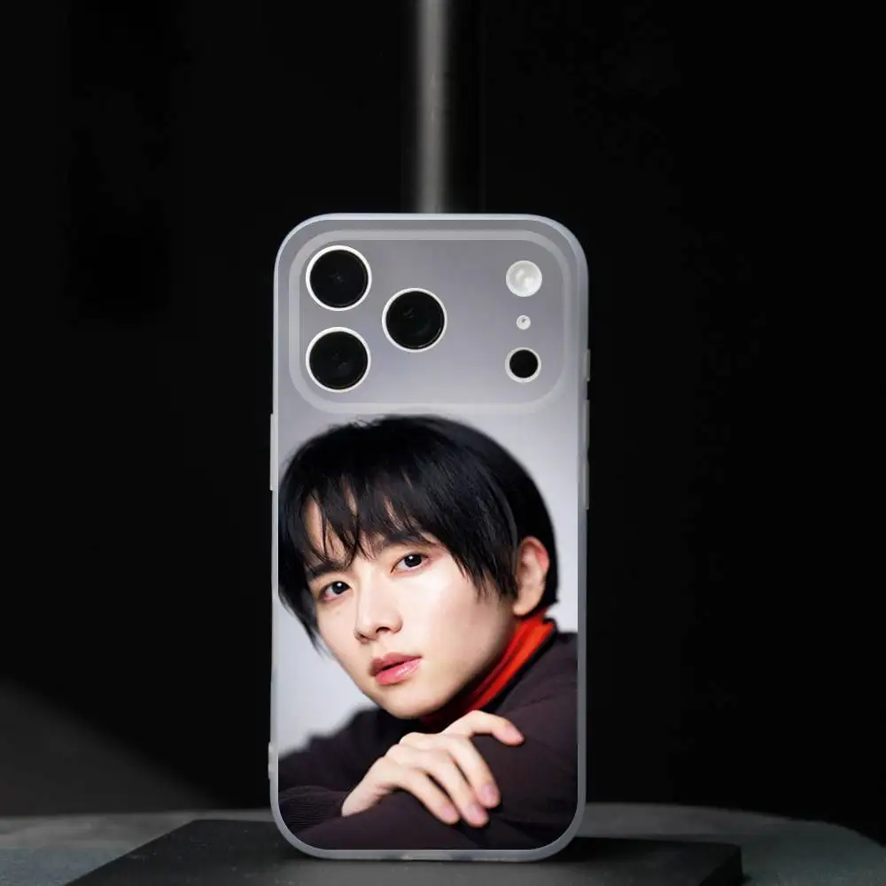 Etui na telefon z motywem aktora R-Rihito I-Itagaki (1) do iPhone'a 17, 16, 15, 14, 13, 12, 11, Pro, Max, Plus, Mini, SE4, E, magnetyczne, kompatybilne z ładowaniem bezprzewodowym Magsafe.