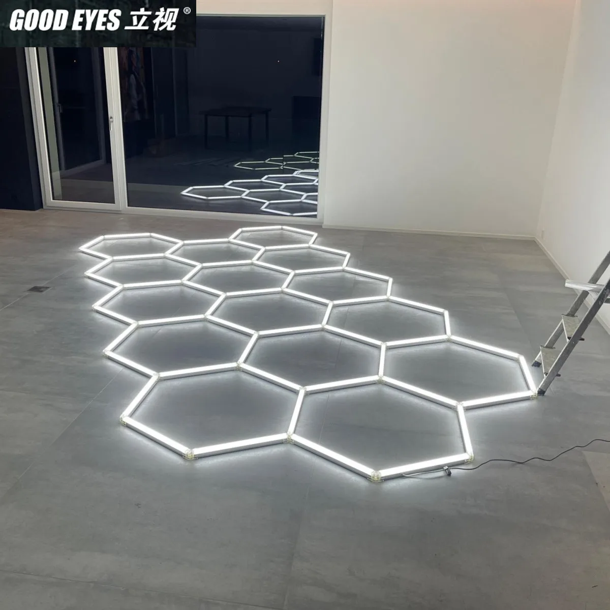 

Customized 2.2*4.2M Hexagon LED Light for Home Garage and Commercial Systems Bar Shop Light Plug in