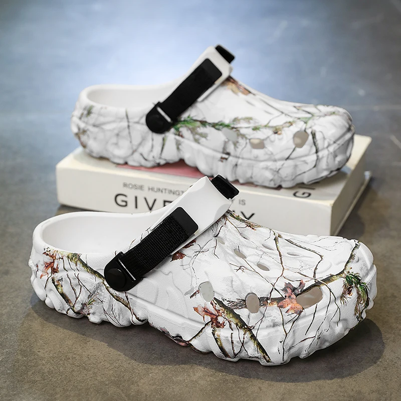 2024 Summer Men's Sandals New Home Garden Shoes Comfortable and Lightweight Men Slippers Non-Slip Soft Bottom Flip Flop Sandals image 3