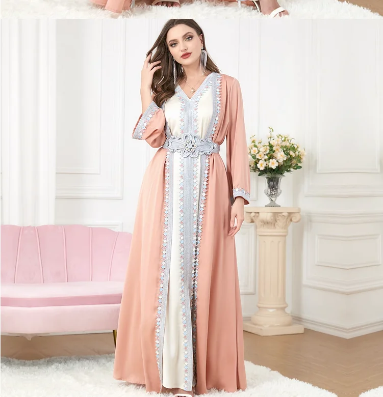 

Middle Eastern women's split V-neck long sleeved two-piece dress