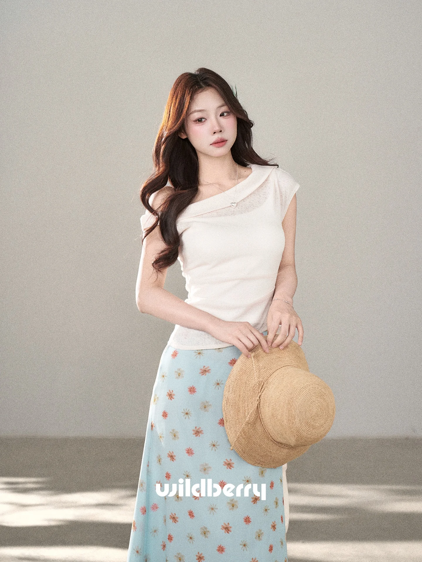 Slim Fit Knitted Short Sleeve Women's Top Shoulder Baring Style Korean Version Commute Style Creative Pattern Chinese Made