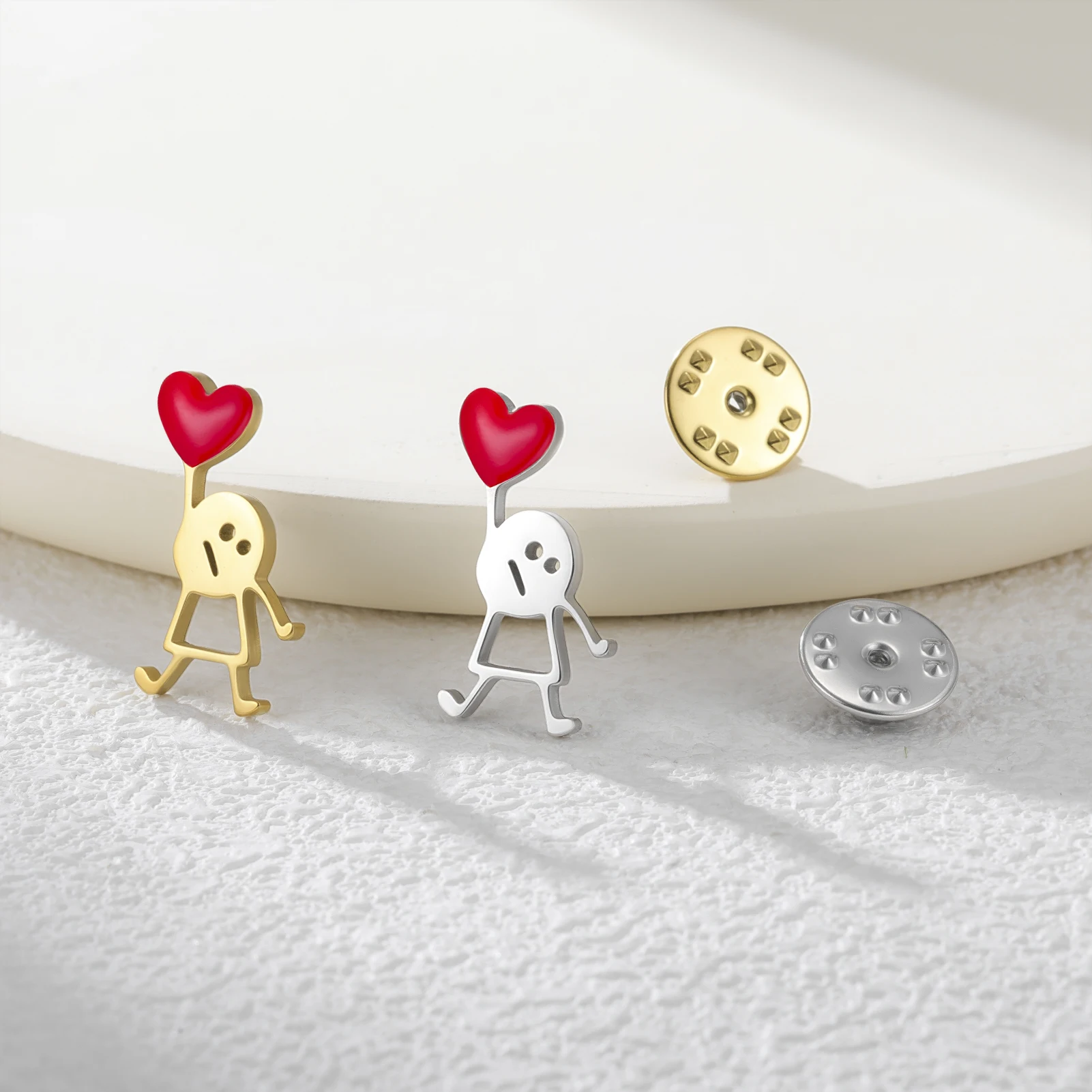 Romantic Sincere Love Brooch Stickman Holding Red Heart Enamel Pin Hand Over Heart Lapel Badge Valentine Gift For Women Men