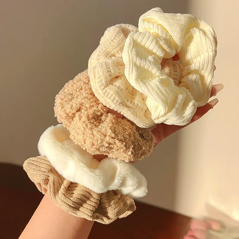 

Gentle And Cute Plush Scrunchie Accessory Women 2025 New High-End Elastic Tie Versatile Hair Flower