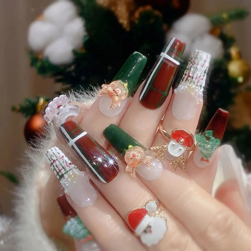 Rein handbemalte Weihnachtskleidungsnägel, neuer Weihnachtsmann, falsche Nagelflicken, 10 Stück