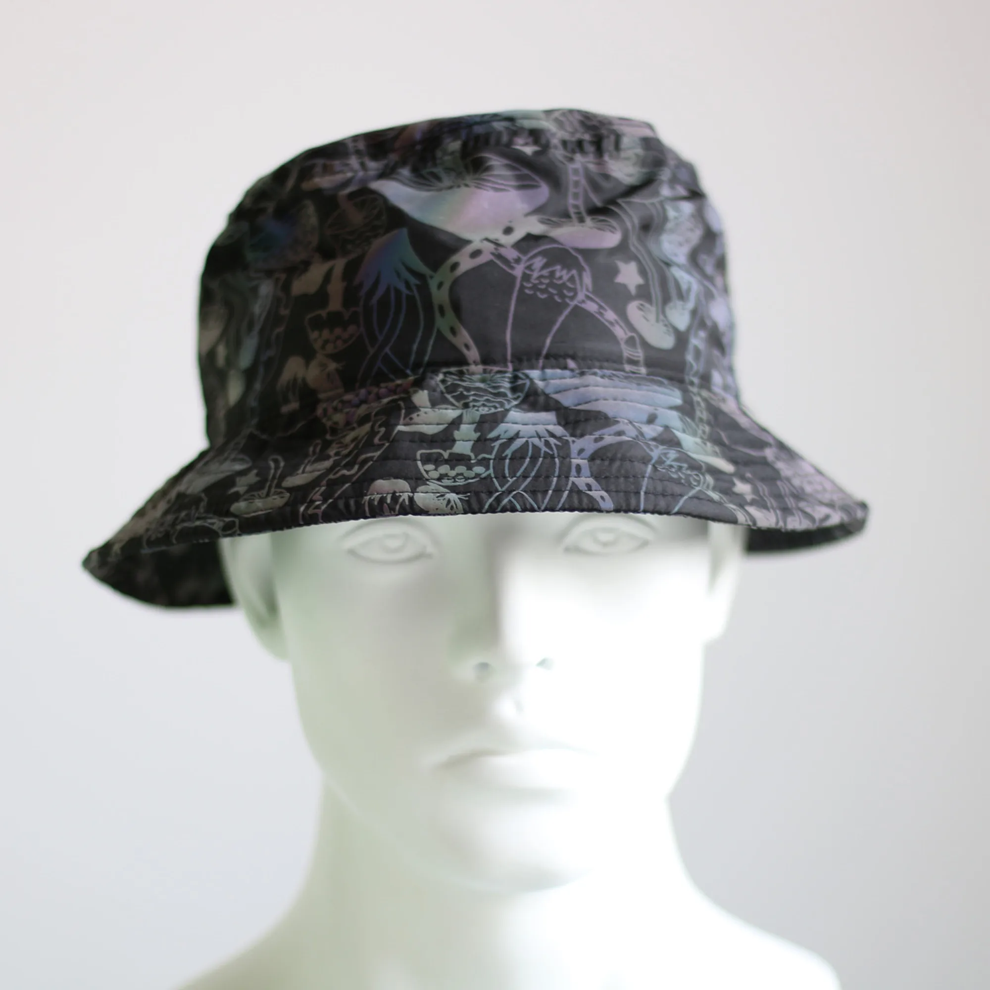 Holographic Reflective Unisex Bucket Hat Outdoor Summer Reflecting Cap Head Cover - Rave, Festival, Party, Concert