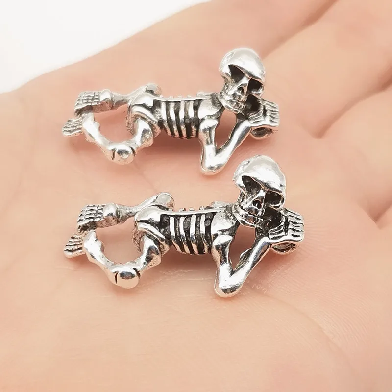 4Pcs Skull Metal Shoe Charms, Punk Style Shoelace Buckles, Lying Human Skeleton Pendants, Detachable Shoe Accessories, Halloween
