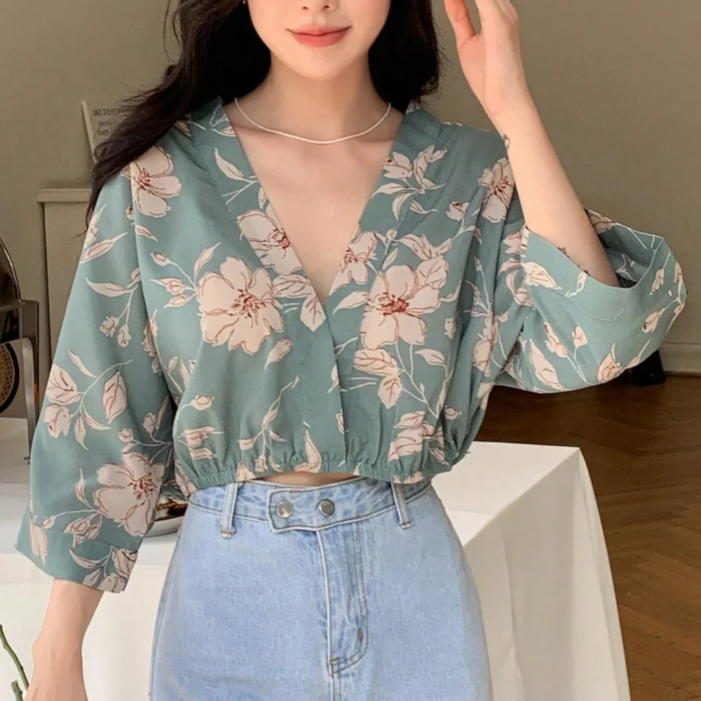 JHJN 2025 Zomer vrouwen Diepe V-shirt Nieuwe stijl Japanse Retro Geel Roos Kleine verse Bloem Gedrukt Bloem korte Shirt