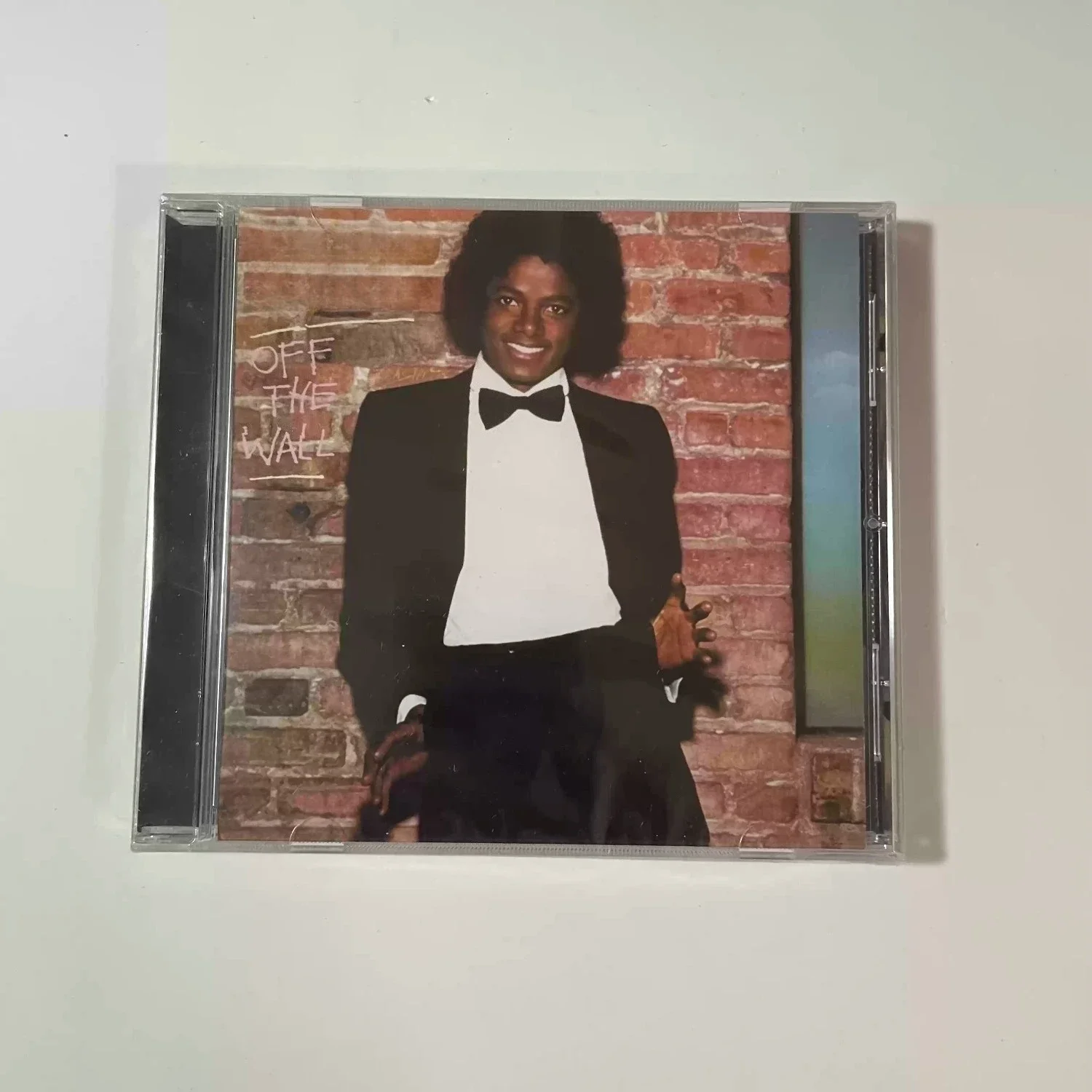 Vintage Funk‑Pop Music CD, Smooth Soulful Male Vocal, Warm Groove‑rich Instrument Arrangement, Stereo Audio Disc for Music Fans