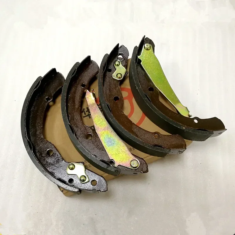 4 pièces/ensemble roue arrière plaquettes de frein à tambour pour Brilliance FRV CROSS FSV H330 H320 SHZ-35001086