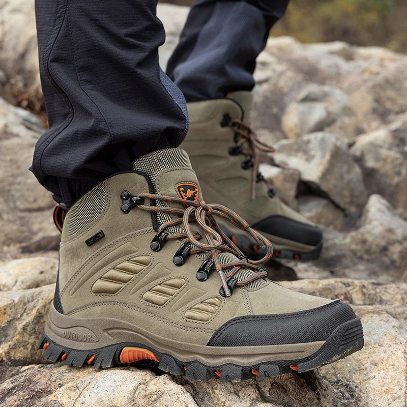 2026 New Arrival Climbing Shoes Men Woman Trekking Shoes Anti-Slip Walking Men Boots Couples Outdoor Mountaineering Boots