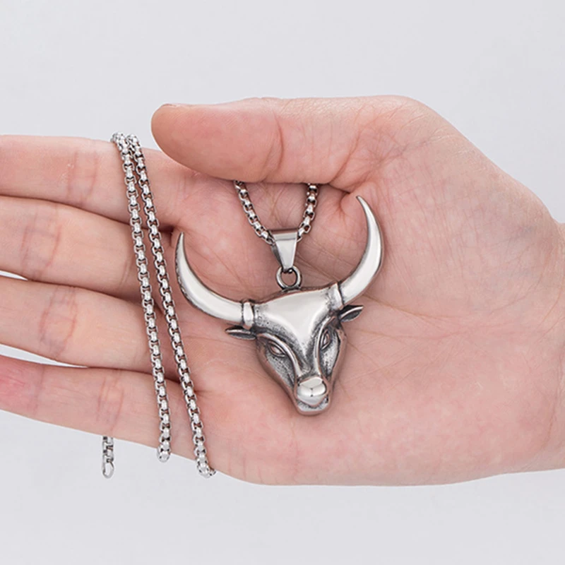 Retro Punk Nordic Bull Head Pendant Necklace for Men Classic Animal Personality Jewelry