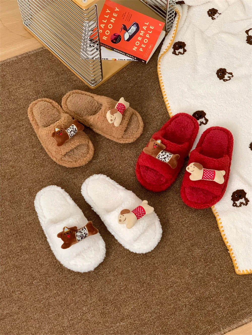 

Cute Little Dog Cotton Slippers Indoor Anti-Slip Couples Fun Fur Slippers Warm Home Cotton oes Thin Stripe Design Women's S...