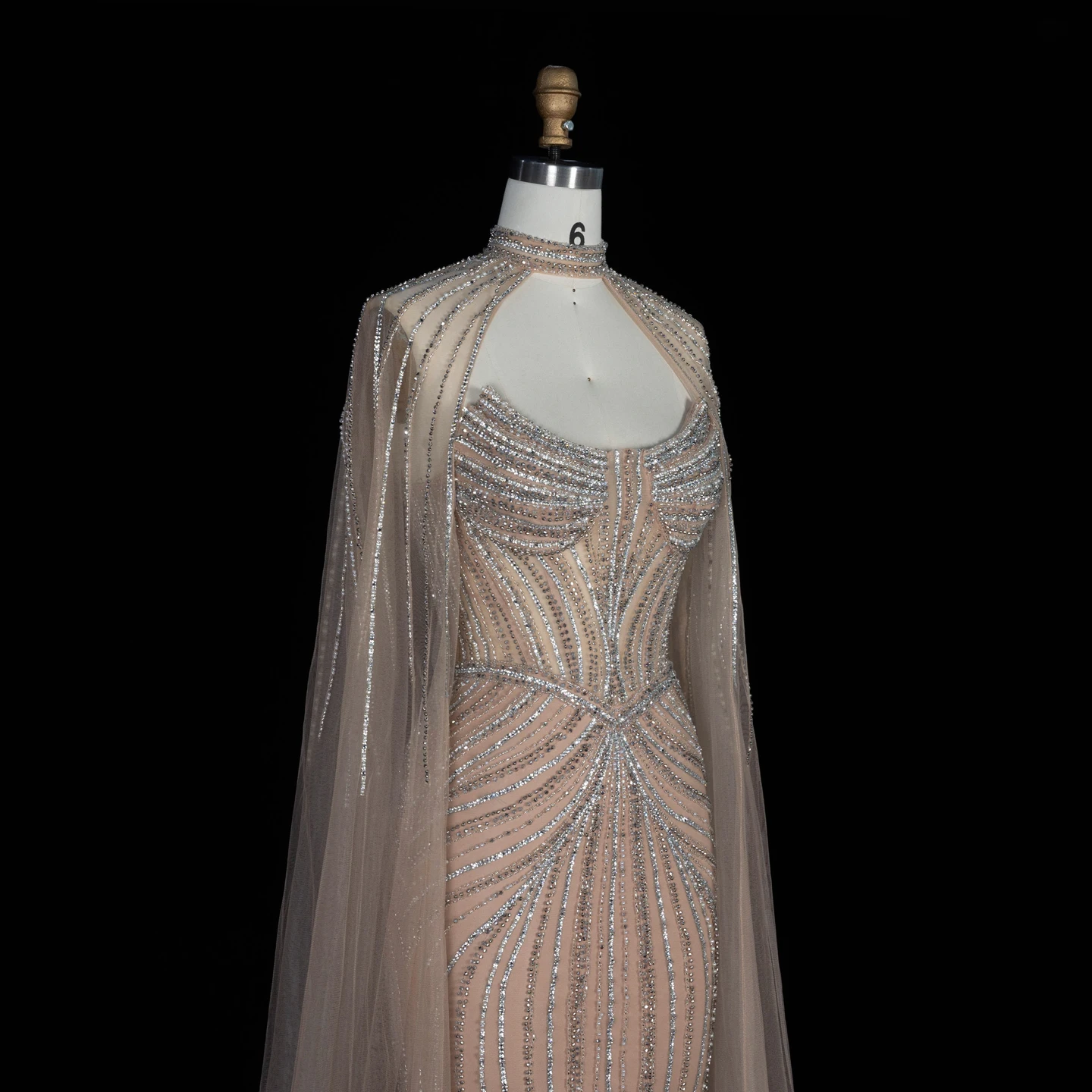 Sharon Said Abendkleid, luxuriöses Meerjungfrauen-Tüllkleid, trägerlos, mit Kristallen und Perlen, arabisch, Dubai, formelles Hochzeits- und Partykleid, SS140, maßgeschneidert – Detail 11