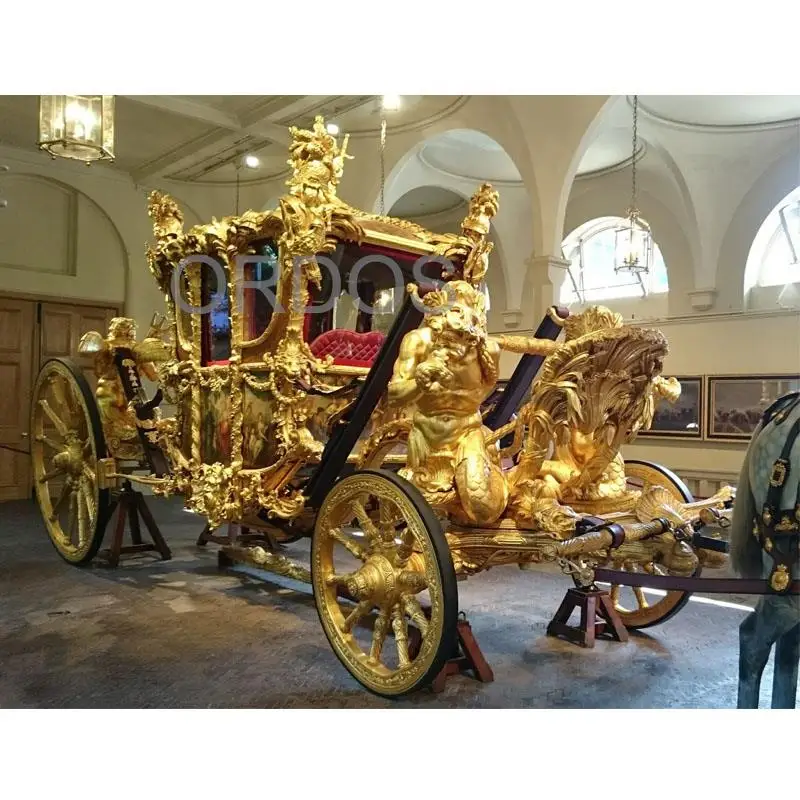 Gold state coach of the Royal Mews chinese build