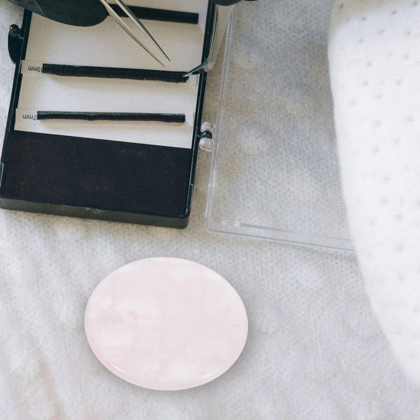 

1Pcs Eyelash Extension Pad Jade Stone Durable Lash Tool Glue Pallet Holder Pink Long-Lasting Applicator for Lash Extensions