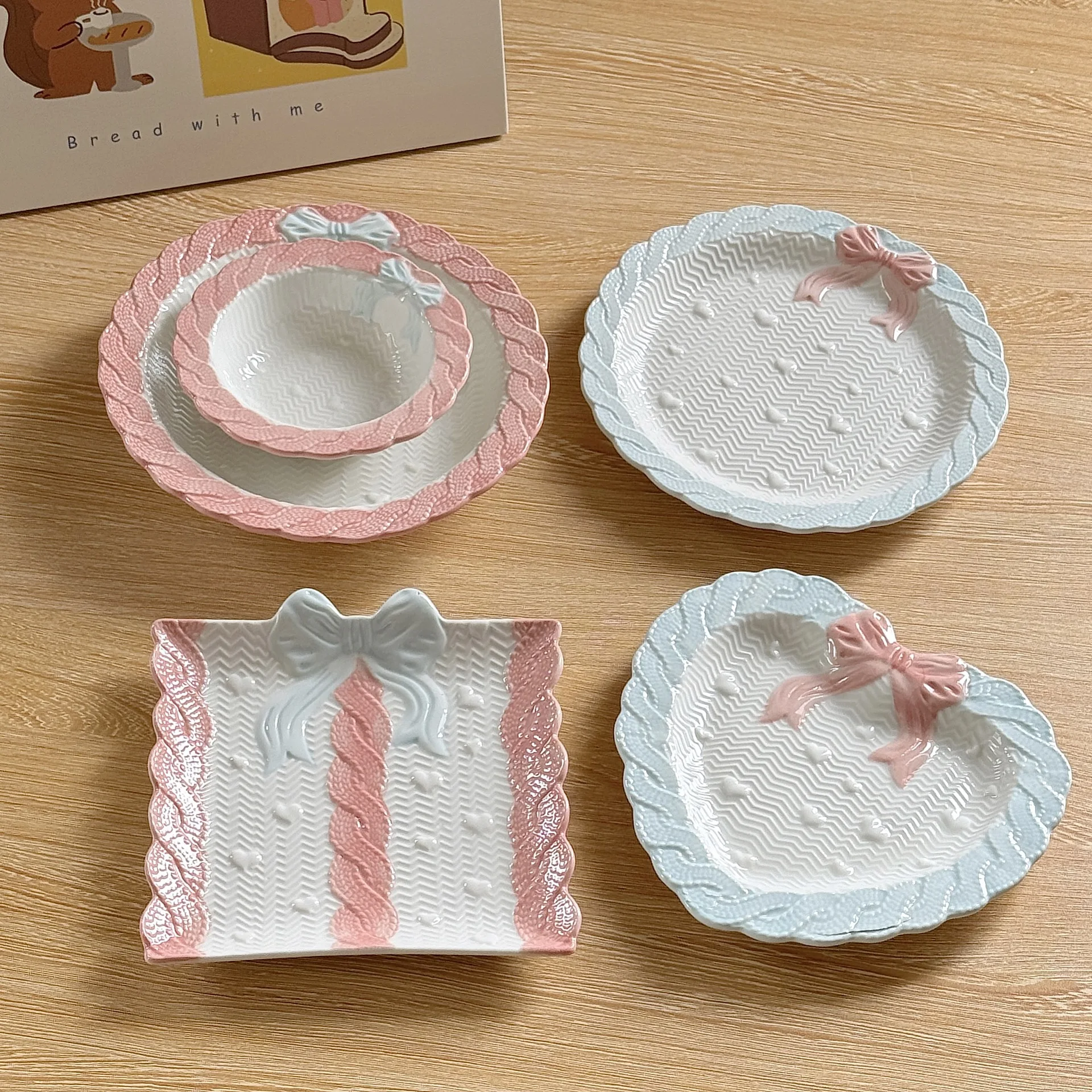

French hand-painted relief bow ceramic plate heart-shaped dinner plate cute style home decoration