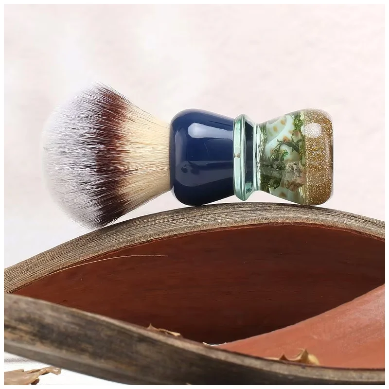 YAQI for Men Luxury Wet Shaving Brush Synthetic Bristles Handcrafted Resin Handle Unique Seashell Design Best Gift for Men