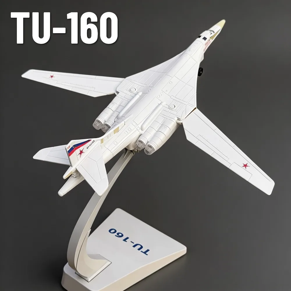 1:150 Scale TU-160 Bomber Aircraft Model Toy Sound Light Alloy Diecast Extensible Wing Models Toys for Boys Collectible Item