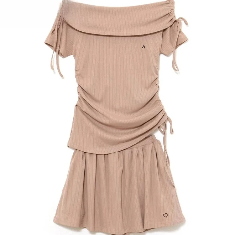 

Японская футболка с открытыми плечами и милым галстуком с короткими рукавами + эластичная короткая юбка с высокой талией, однотонный универсальный комплект из двух предметов