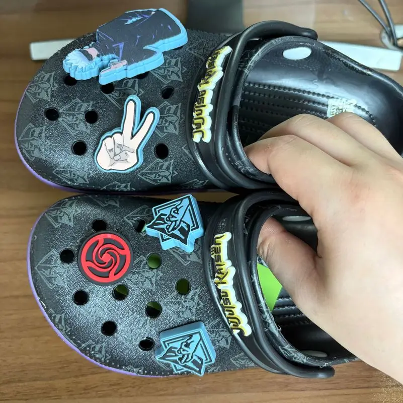 

Unisex Children's Battle Hole Sandals Comfortable Anti-slip Beach Shoes Trendy DIY Customizable Slippers for Fun in the Sun