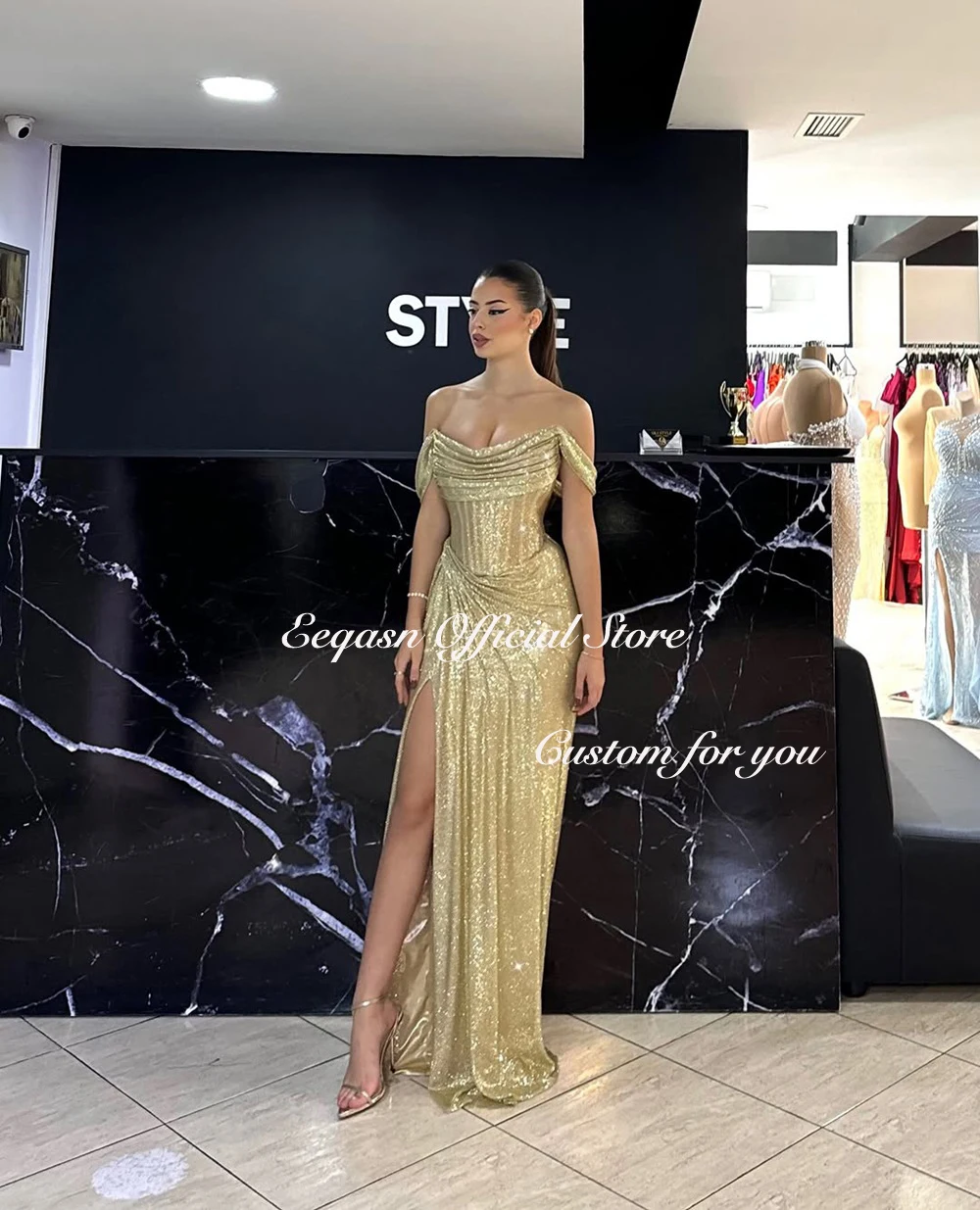 Vestidos de Noche dorados brillantes, vestidos de fiesta con abertura lateral de sirena sin tirantes, vestido Formal elegante para ocasiones Gala 2025 personalizado