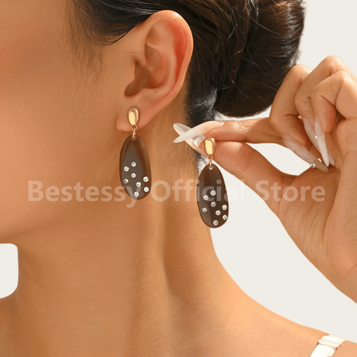 ZAA Vintage Rhinestone Inlay Caramel Resin Teardrop Dangle Earrings for Women Elegant Daily Casual Fashion Jewelry Accessories