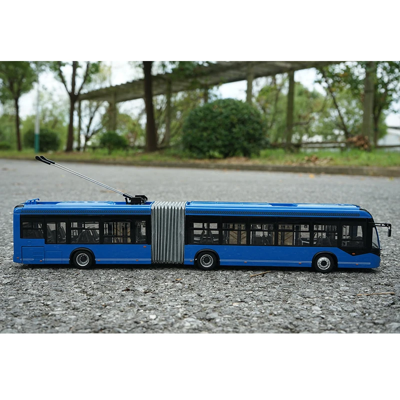 1:42 Scale Yutong Bus Shuangyuan Trolleybus ZK5180C BRT Diecast Alloy Bus Model Collectible Gift