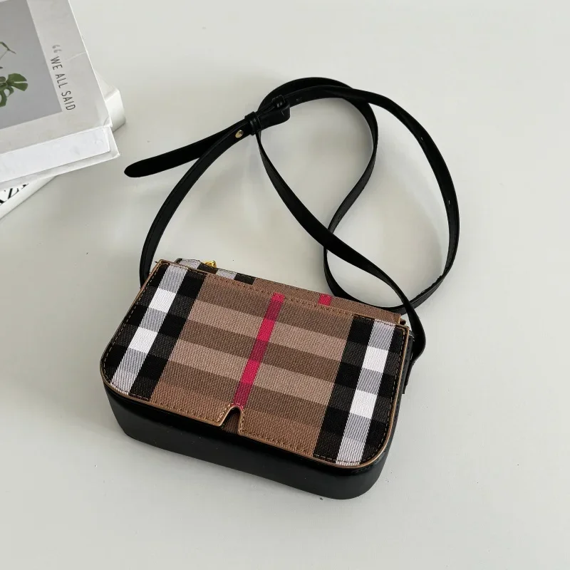 

New Fashion Leather Crossbody Bag For Women Luxury Minimalist Tote Handbag With Large Capacity Solid Color Design