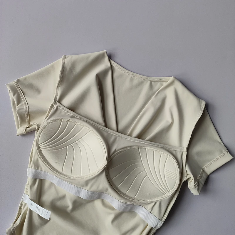 Sport-Top mit Brustpolster für Damen, kurzärmelig, zweiteiliger Slim-Yoga-Anzug, neues Sommer-Pilates-Trainings-Top. – Detail 12