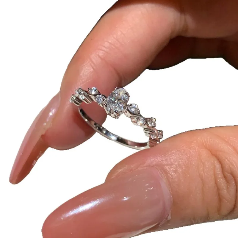 Xiaohongshu نفس سوبر فلاش الزركون حمامة البيض الدائري الإناث المتخصصة تصميم ضوء الفاخرة الراقية مجوهرات كرمة الدائري