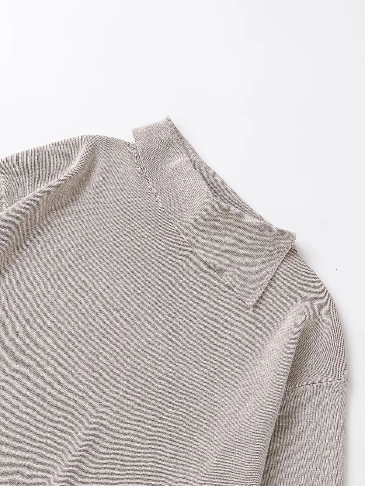 2025 شتاء جديد المرأة عادية عصرية بسيطة طويلة الأكمام توالت الرقبة الناعمة البلوز البنطال القصير #3