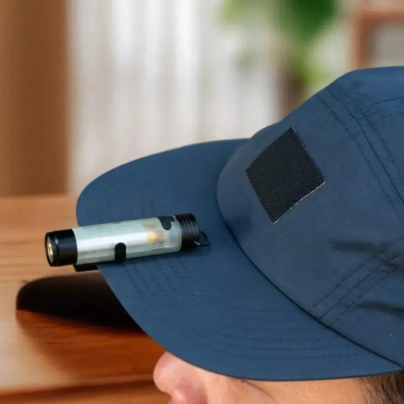 1 قطعة مصباح يدوي صغير مع مصباح LED متين لحالات الطوارئ والاستخدام الخارجي - يتميز بغطاء مشبك المفاتيح وعمر بطارية طويل.