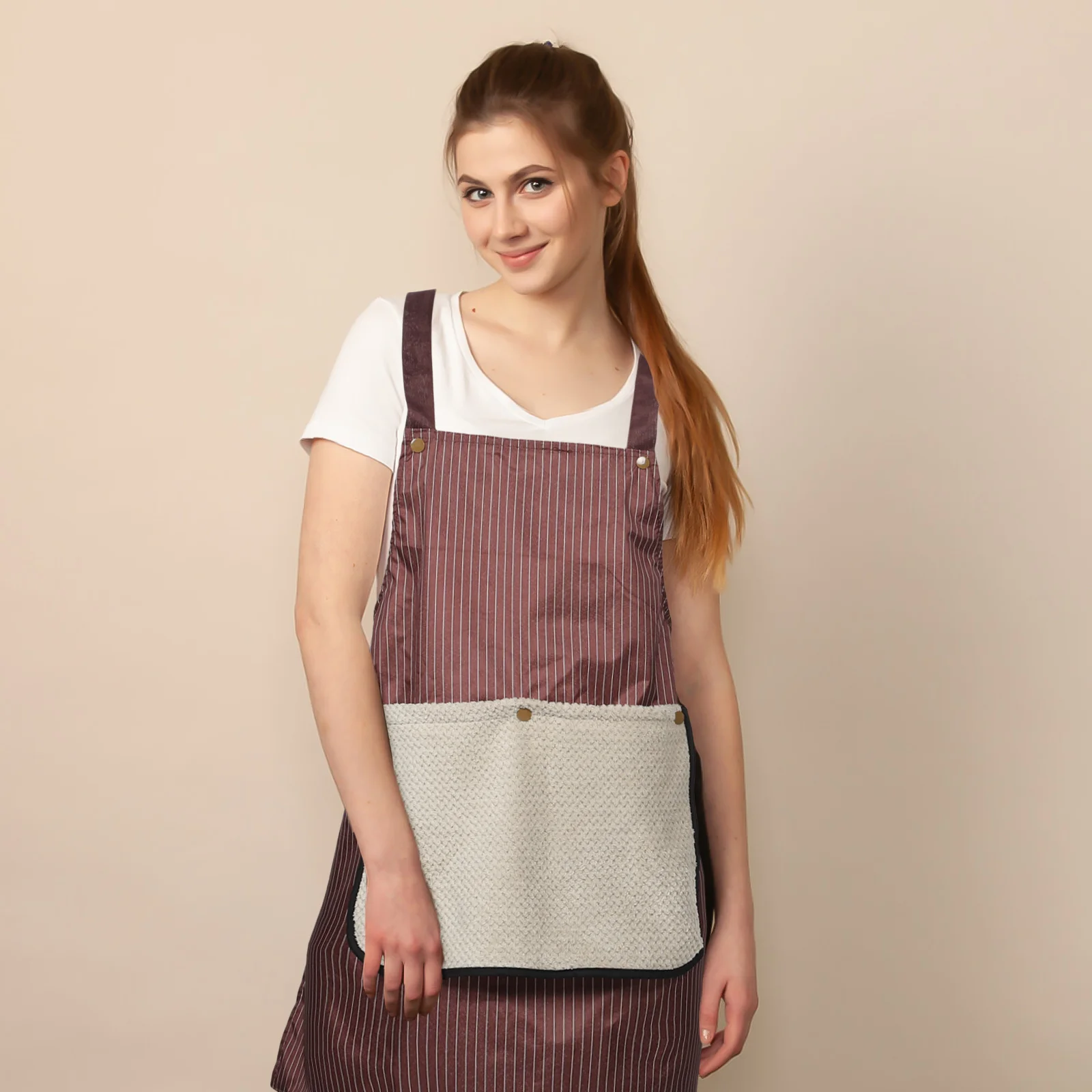 

Waterproof Cooking Apron with Hand Wipe Towel Machine Washable Thickened Fabric Apron for Baking Dishwashing Home Cleaning Shop