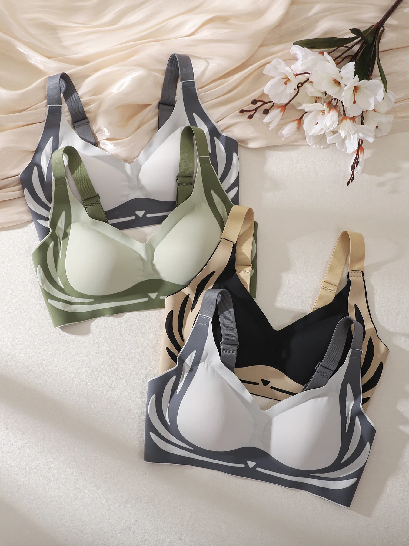 4-piece women's sports bra, beautiful back shock-absorbing gathering bra, with padding, moisture absorbing and breathable casual