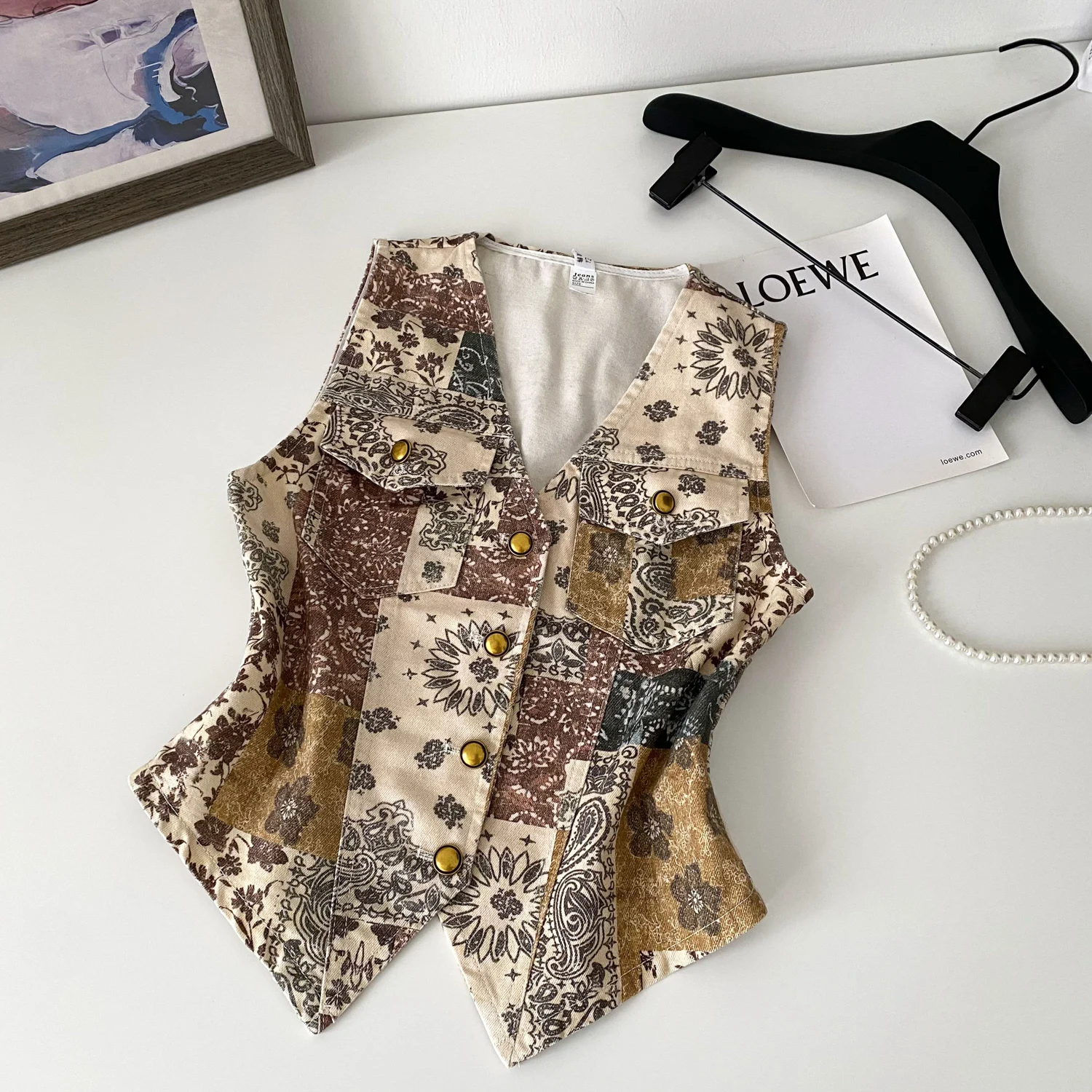 

Clothland женская винтажная джинсовая куртка с цветочным принтом и v-образным вырезом асимметричный жилет женские пальто в стиле ретро Mujer MA168