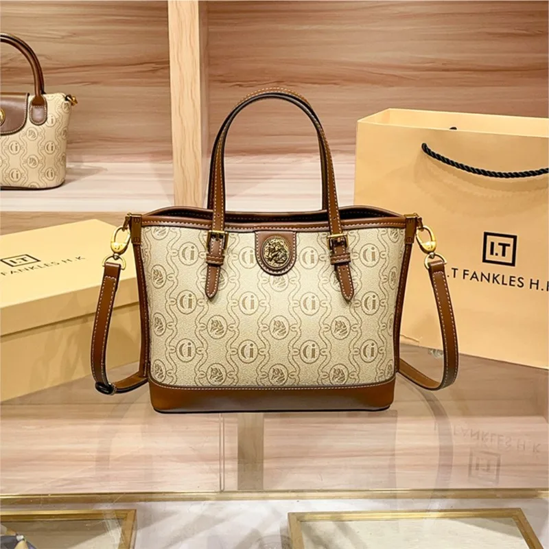 

Light luxury brand handbag for women 2025 new large capacity tote bag, single shoulder crossbody bag, high-end commuting bag
