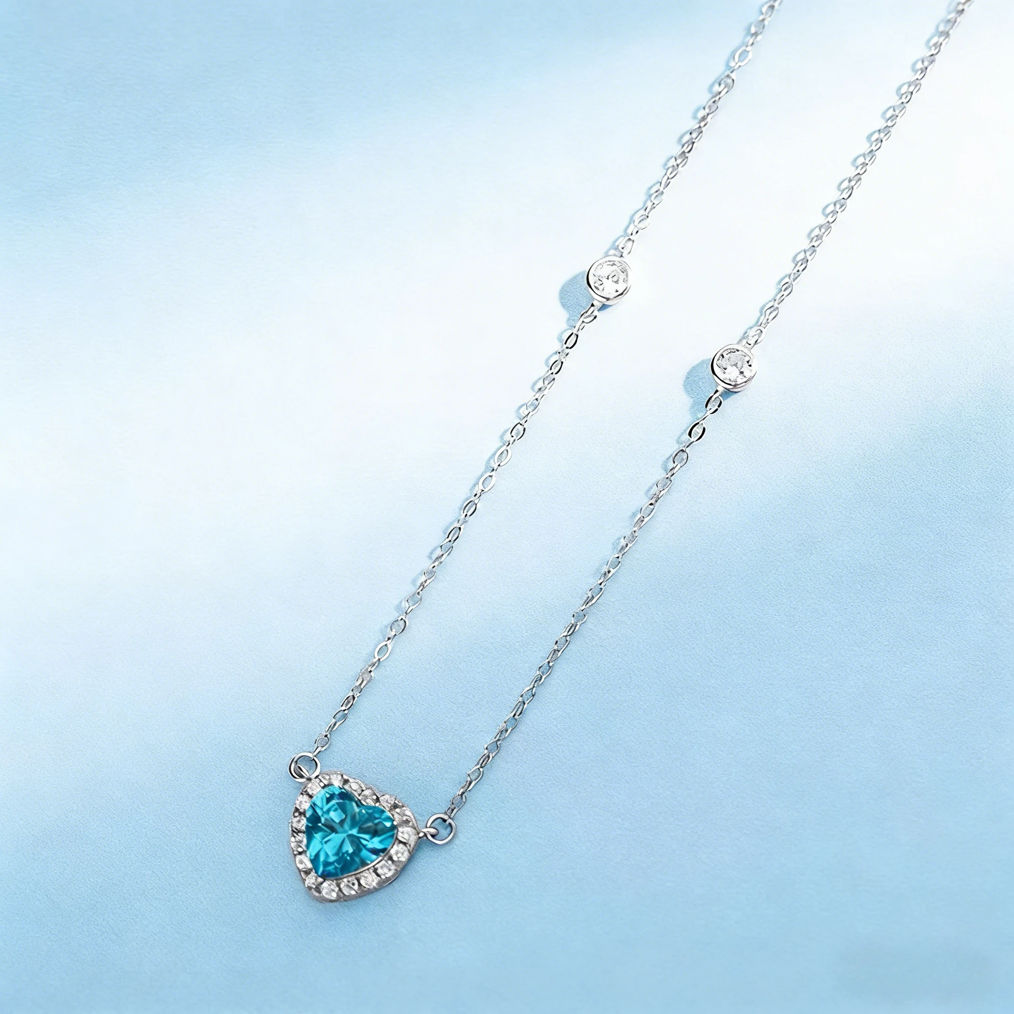 925 Sterling Silver Chain Unique and Stunning Women\'s Blue Love Heart Zircon Pendant Neck with Trendy Design Jewelry