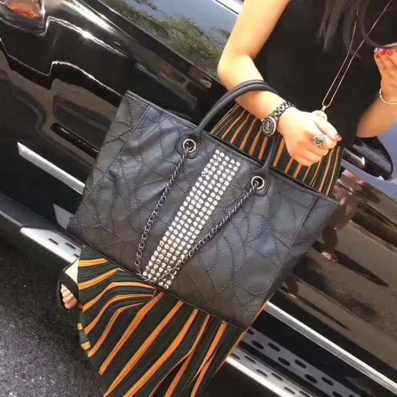 2023 New European And American Simple Tote Bag Temperament Style Diamond Handbag Casual Fashion Versatile Shoulder Bag For Women