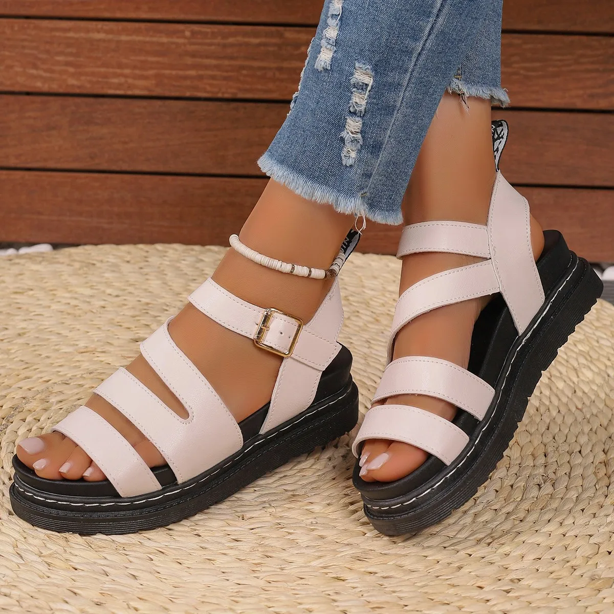 Women Sandals 2024 Spot Large Summer New Thick Sole Sandals Line Casual Roman Beach Sandals Cross Border Fashion Buckle Shoes