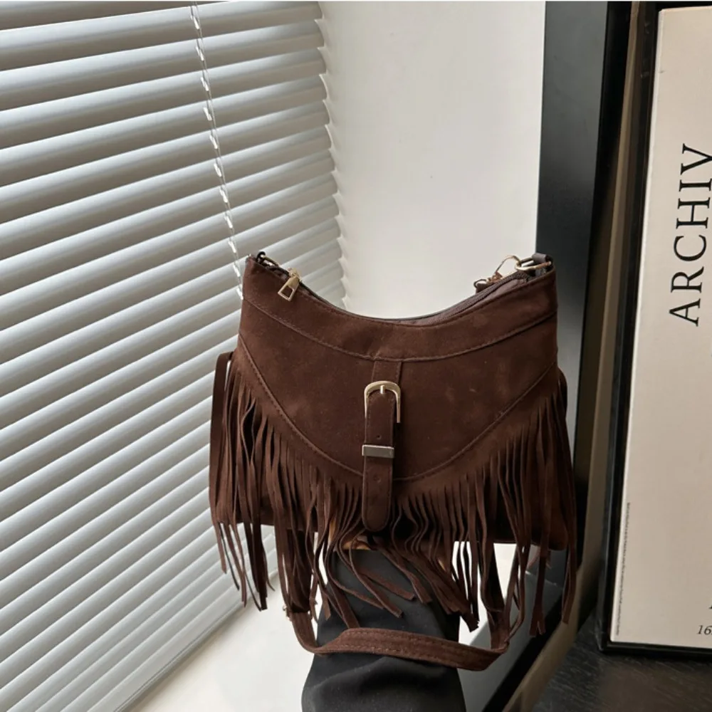 

Sweet Korean Style Tassel Shoulder Bag Solid Color Buckle Suede Handbag Ethnic Style Large Capacity Underarm Packs Women