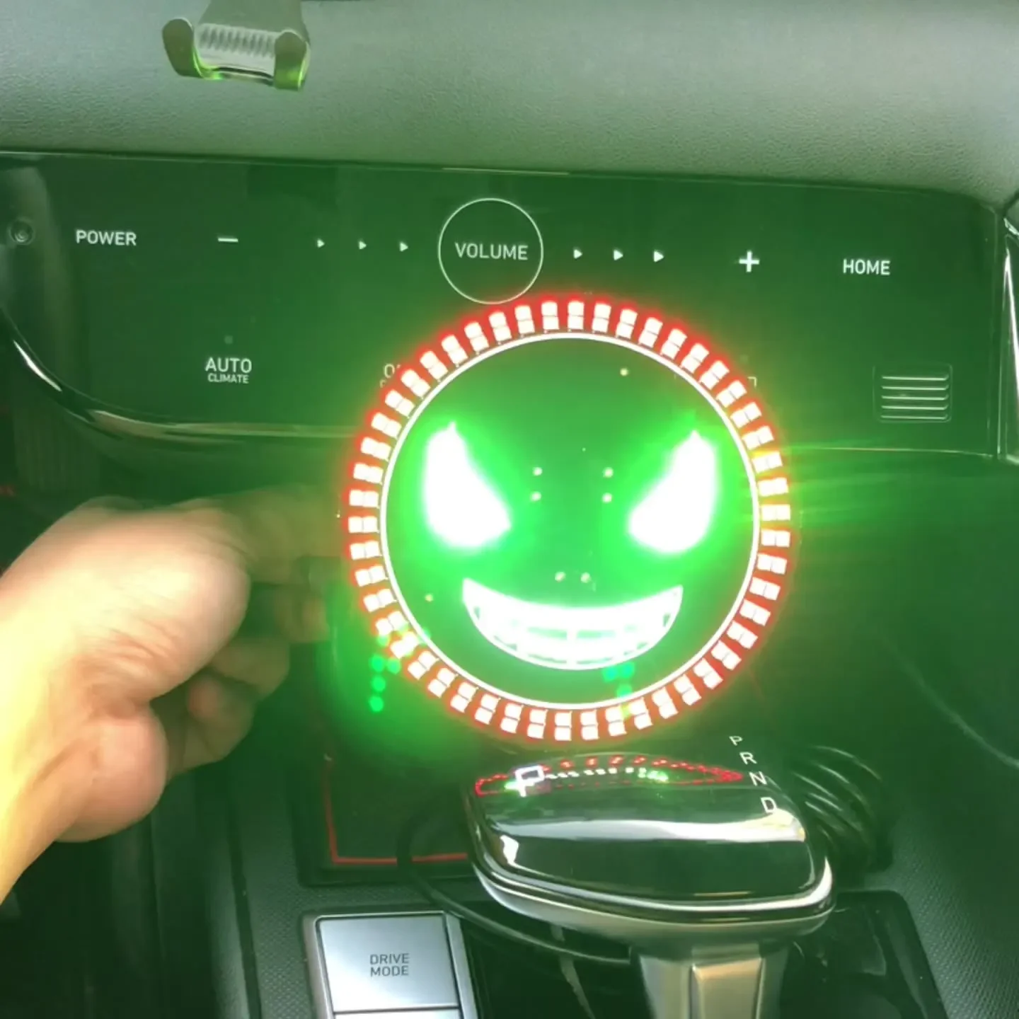 

Анимированный мигающий дисплей на лобовое стекло Devil's Eye, динамические фонари Demon Eye для переднего и заднего стекла автомобиля, универсальные, подходят для всех автомобилей