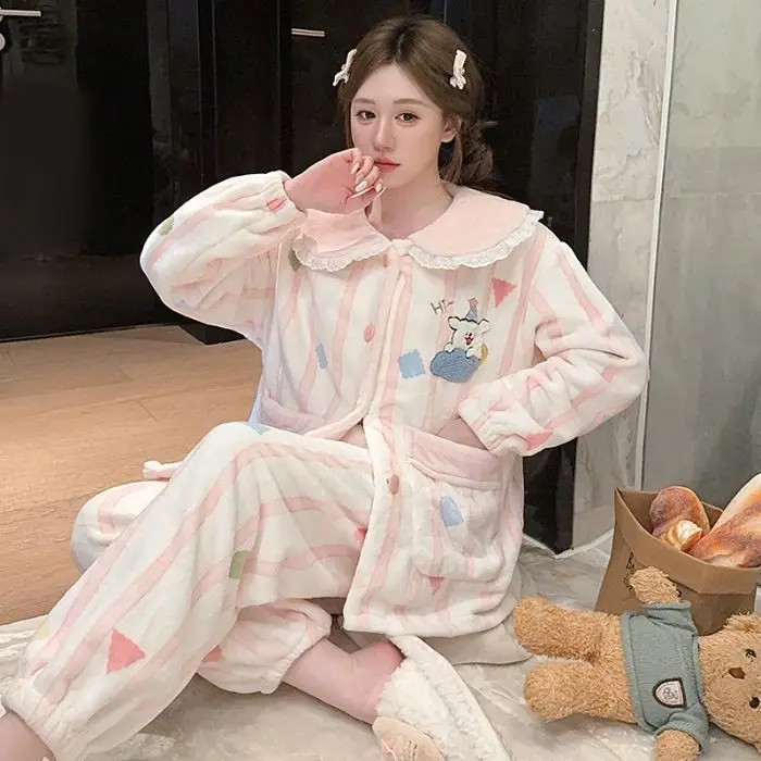 حجم كبير 2 قطعة تلوين شين تشان المرأة منامة المرجان الصوف الفتيات الشتاء دمية طوق بيجامة دافئة أنيمي Kawaii الكرتون Homewear