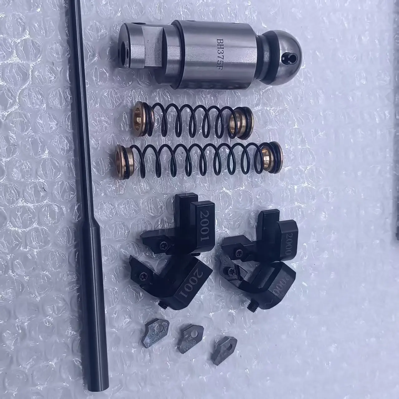 BH375F SERDI NEWEN 9.52 Shank Carbide Valve Guide Pilot Bounce Spring Level 45 30 Degree Cutter Blade 2000 2001 2002 Tip Holder