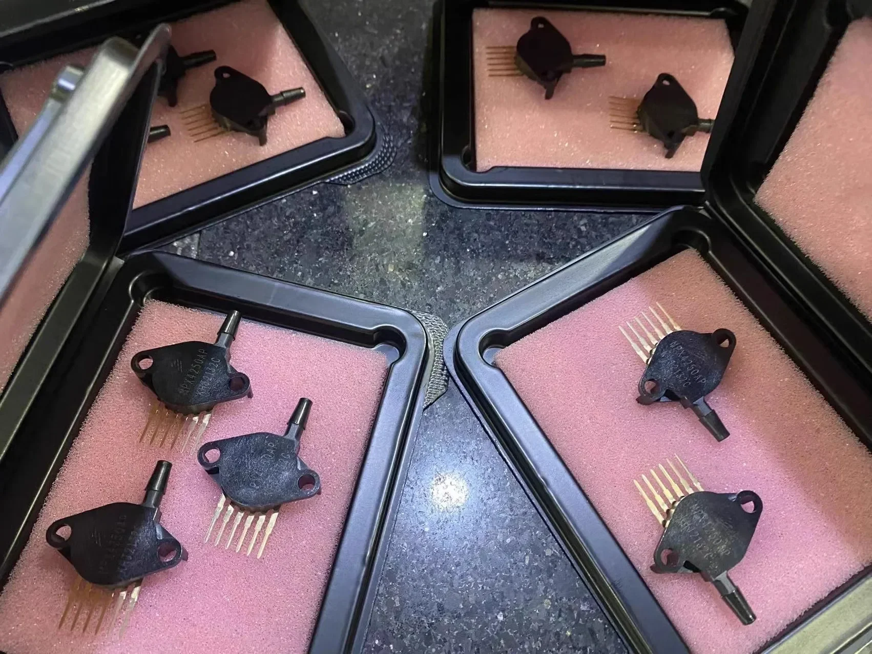 MPX Trigger interface Pressure sensor SIP MPX4115AP MPX4115 MPX5700ASX MPX5700 MPX5100DP MPX5100 MPX5500DP MPX5500 MPX5100GP