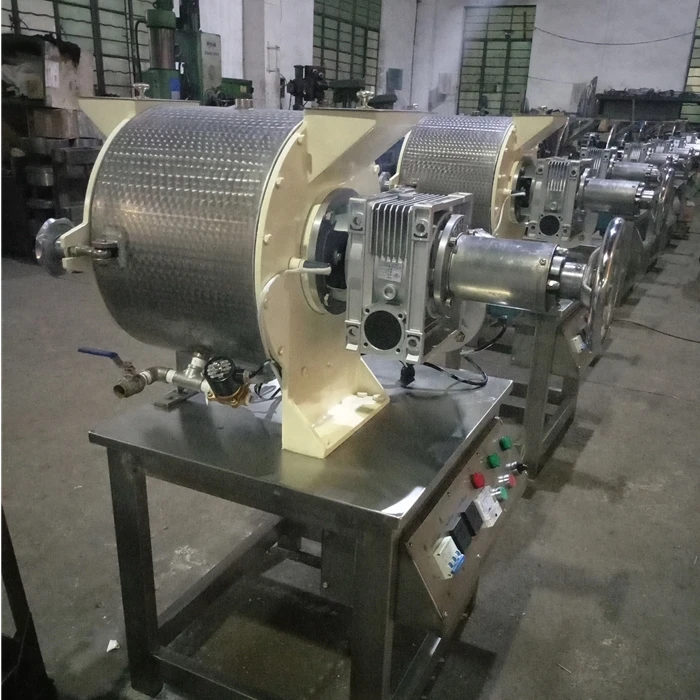 Échantillon 20L Mini Machine de Production de Chocolat au Cacao Raffinateur de Chocolat Conche Machine