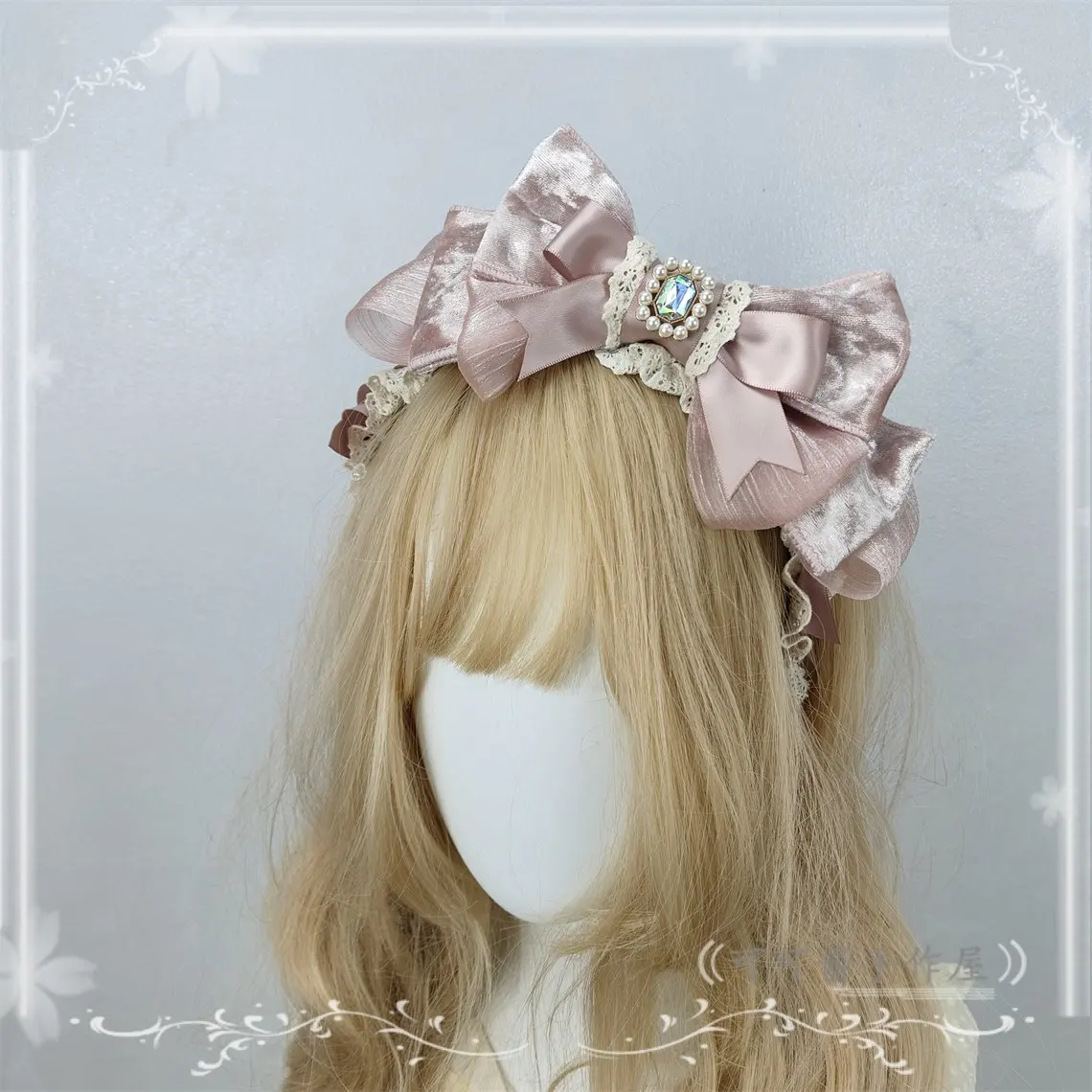 

Оригинальный вельветовый головной убор для куклы в стиле Лолита, роскошные аксессуары для женщин, ручная работа, большой бантик, повязка на голову KC