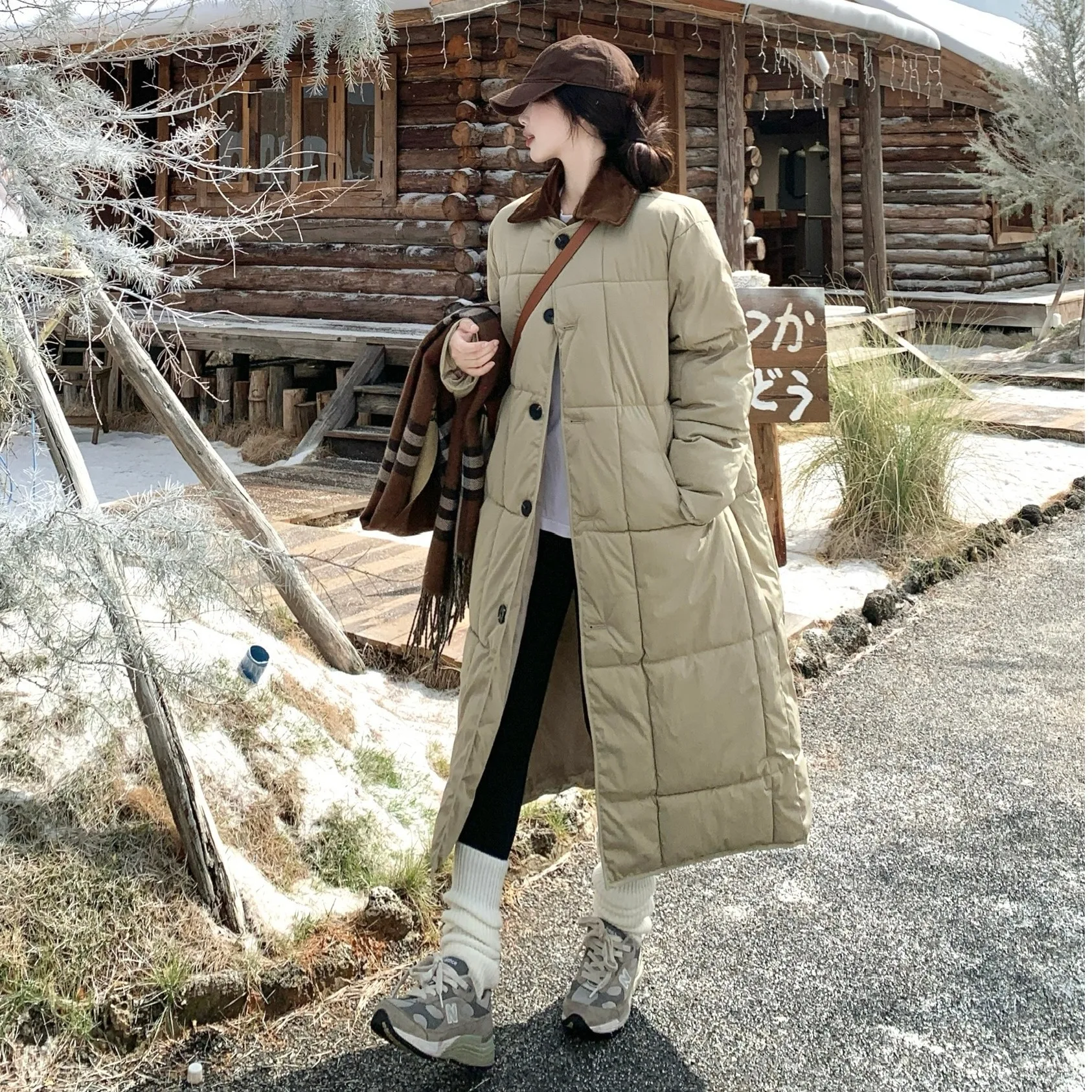 

Новое модное зимнее пальто свободного кроя средней длины из утолщенного хлопка для женщин больших размеров, с воротником на одной пуговице