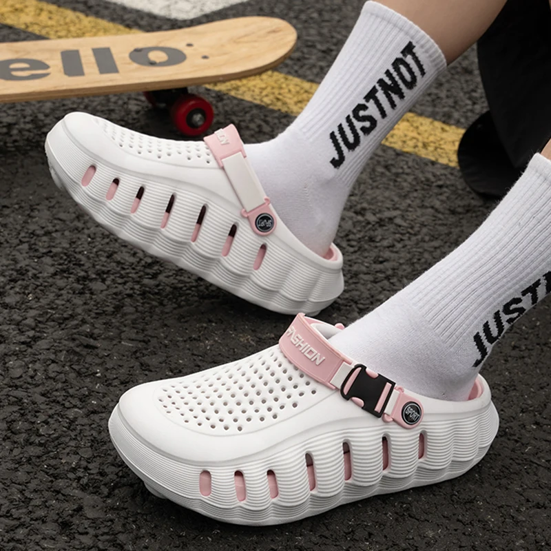 Fashion Mix Color Thick Bottom Clogs Women Outdoor Hollow Out Eva Platform Sports Sandals Men Anti Slip Summer Beach Slippers