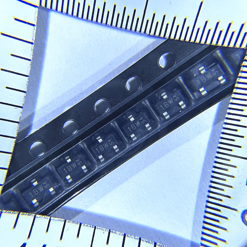 New original (100pcs) BC846B, 215 BC846B (1BW 1B*) SOT-23 65V 100mA PNP transistor